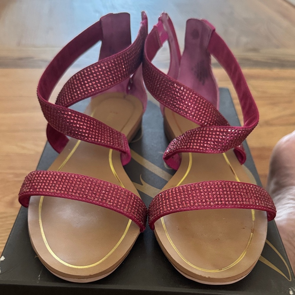 Enzo Angiolini Fuchsia Strappy Sandals